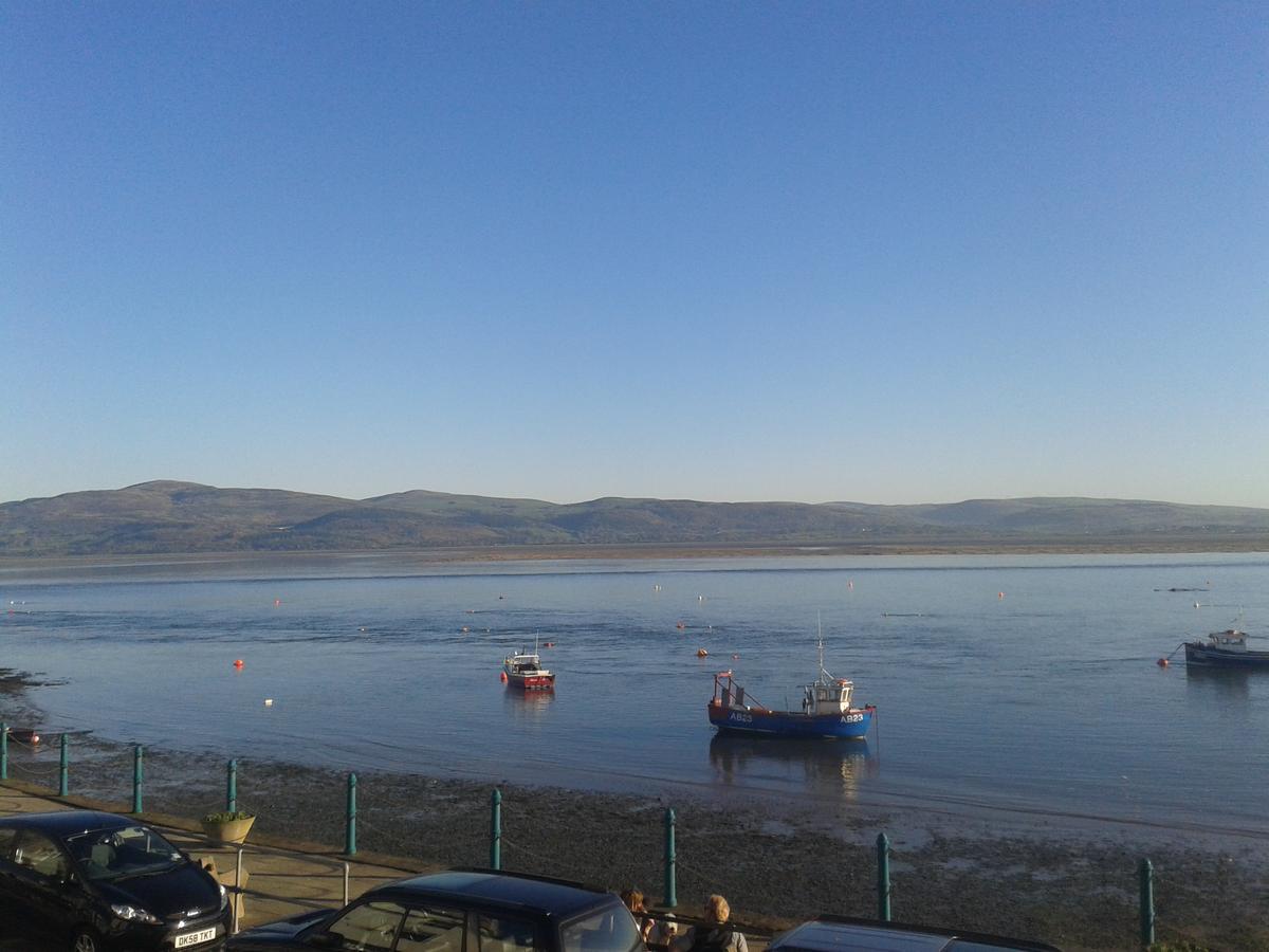 The Britannia Coaching Inn Aberdyfi Exterior foto